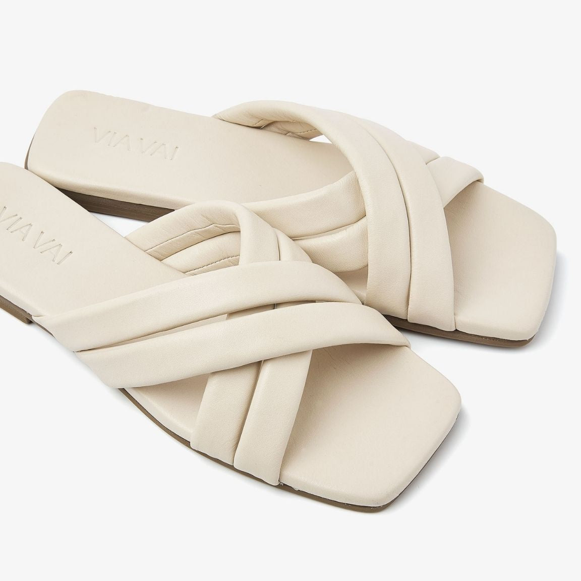 ViaVaiKikiLot62245-01-1219-NappaCalce__5