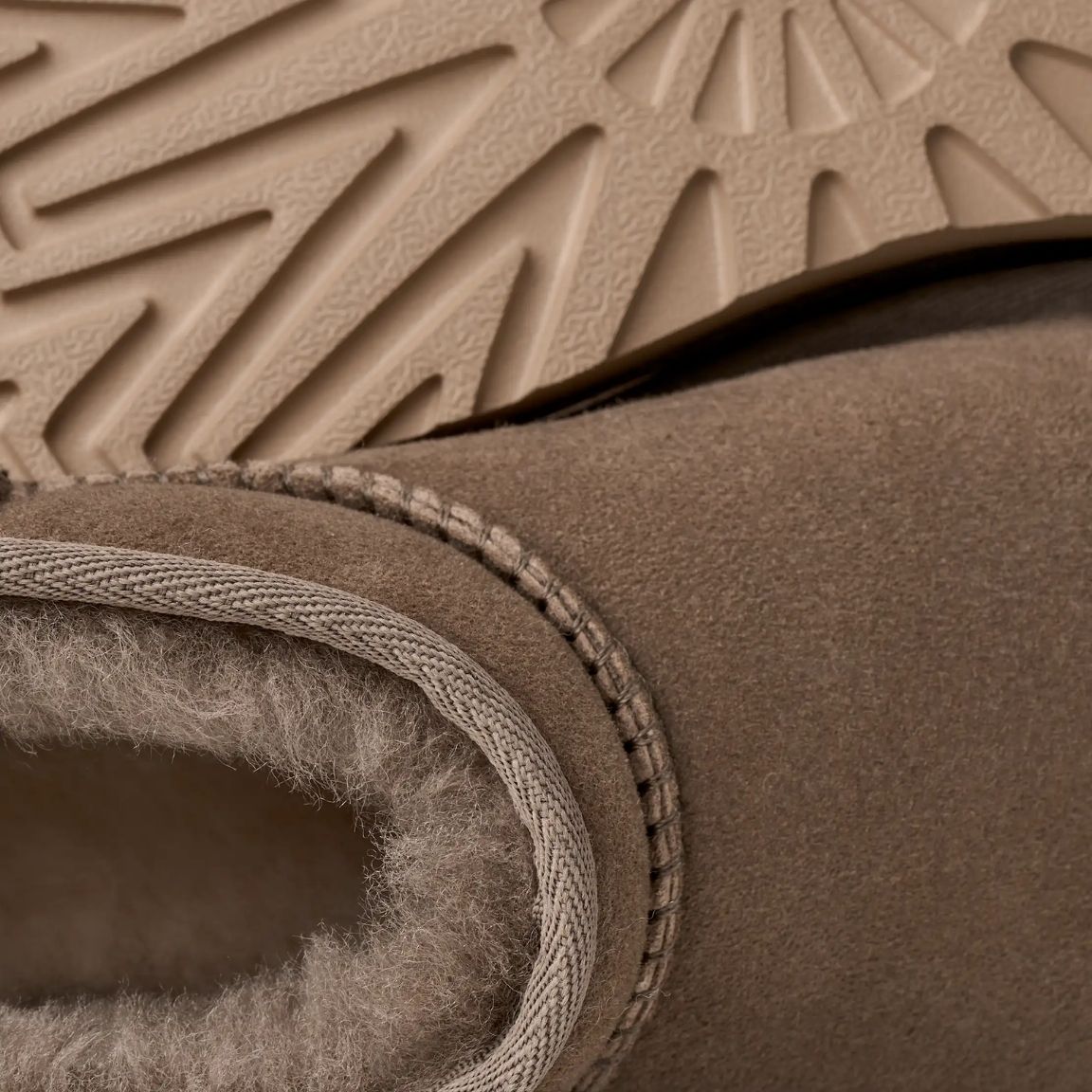 UGG Classic Ultra Mini W