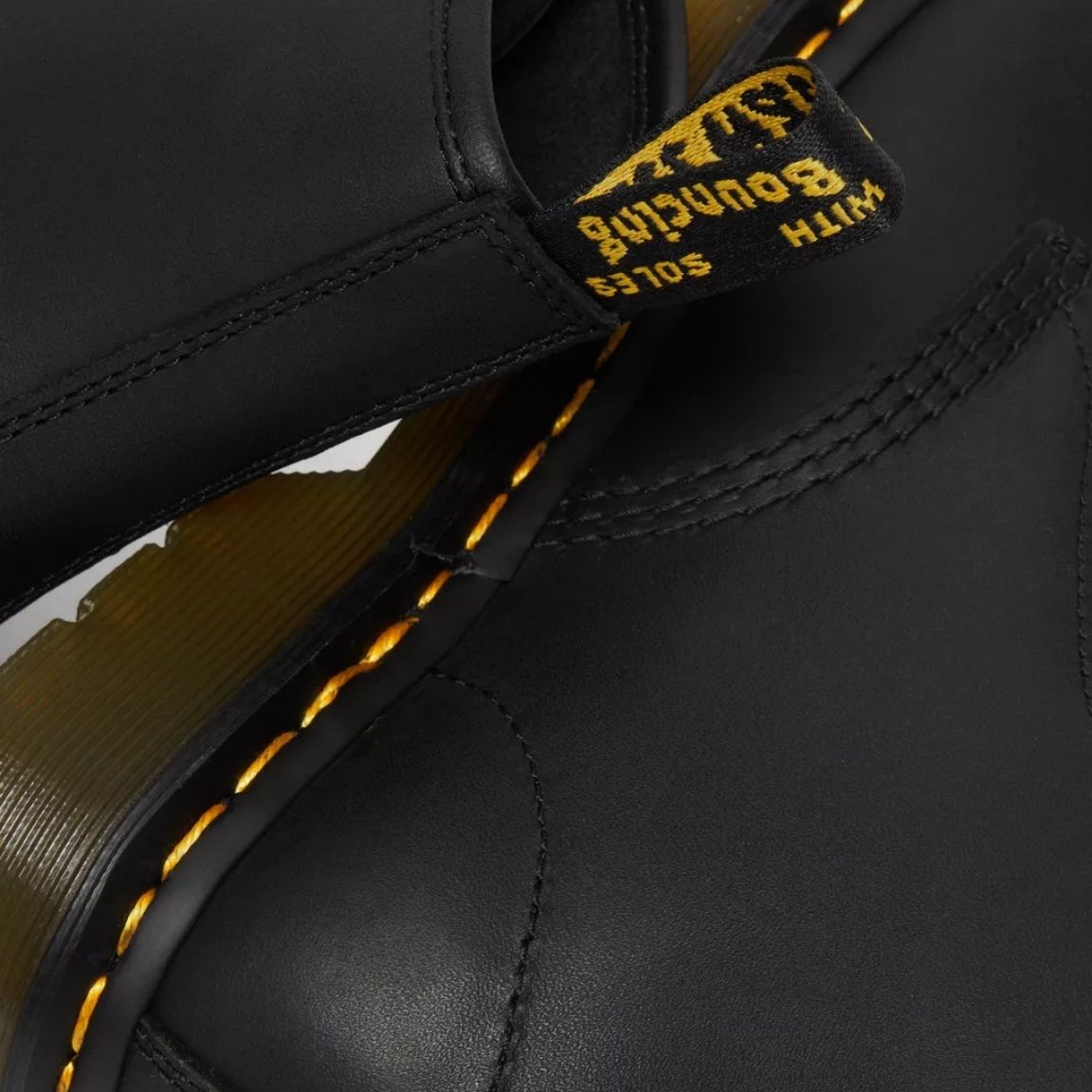 DrMartens1460Greasy11822003-Black__5