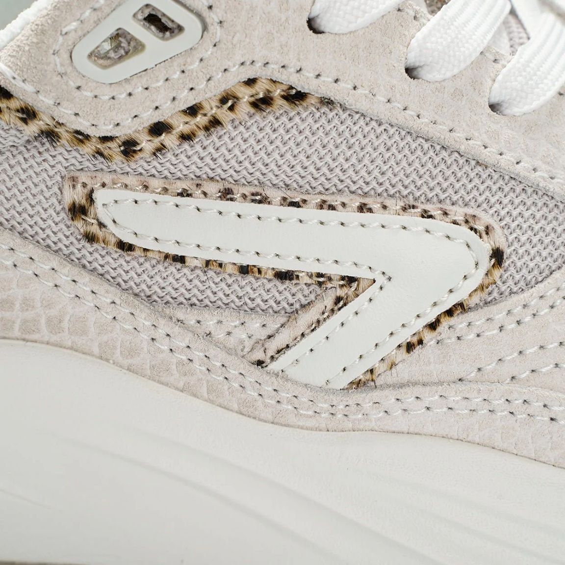 HUBGlideWW6207M58-M23-C95-LiteBone_OffWhite_Cheetah__5