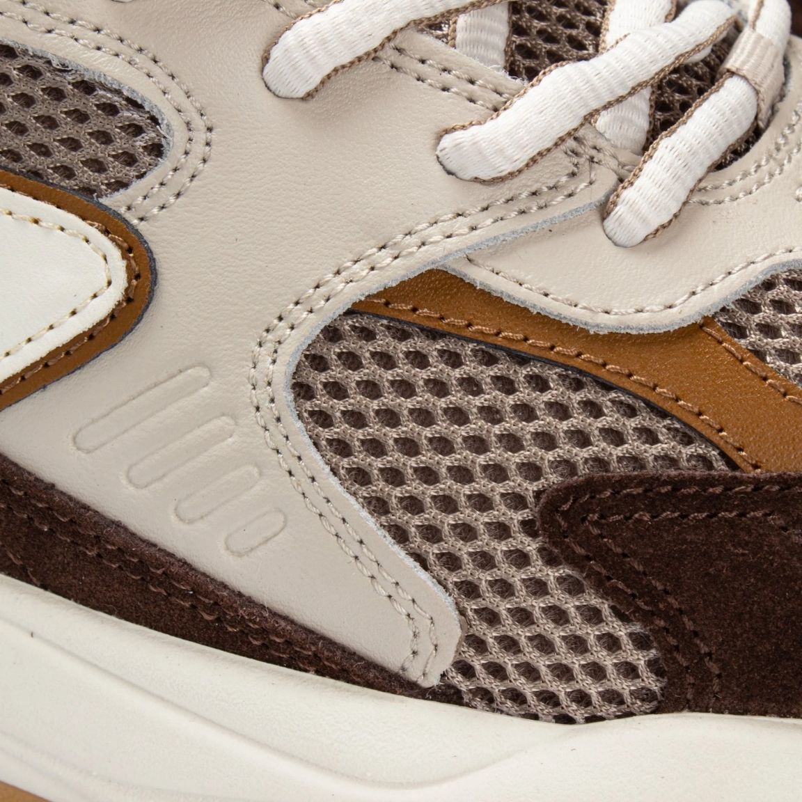 HUBGridM37M6702M37-M23-D91-AlmondBrown_OffWhite_DarkCoffee__2