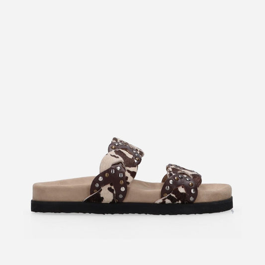 MarutiEvieSilpper66190802-DO4-HaironCow__1