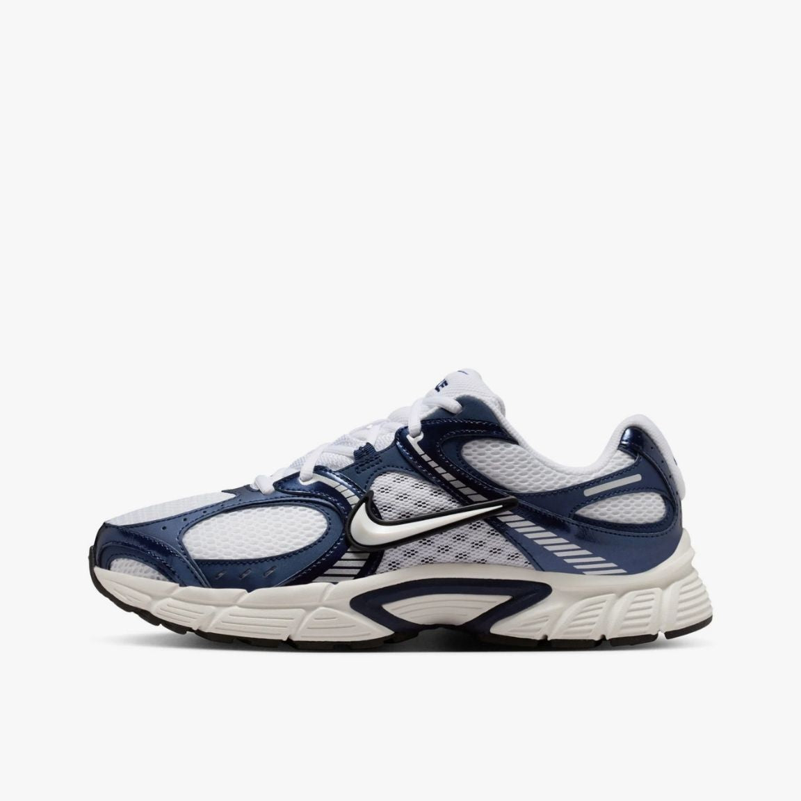 NikeV5RNRMHJ5228-109-White_MidnightBlue__2