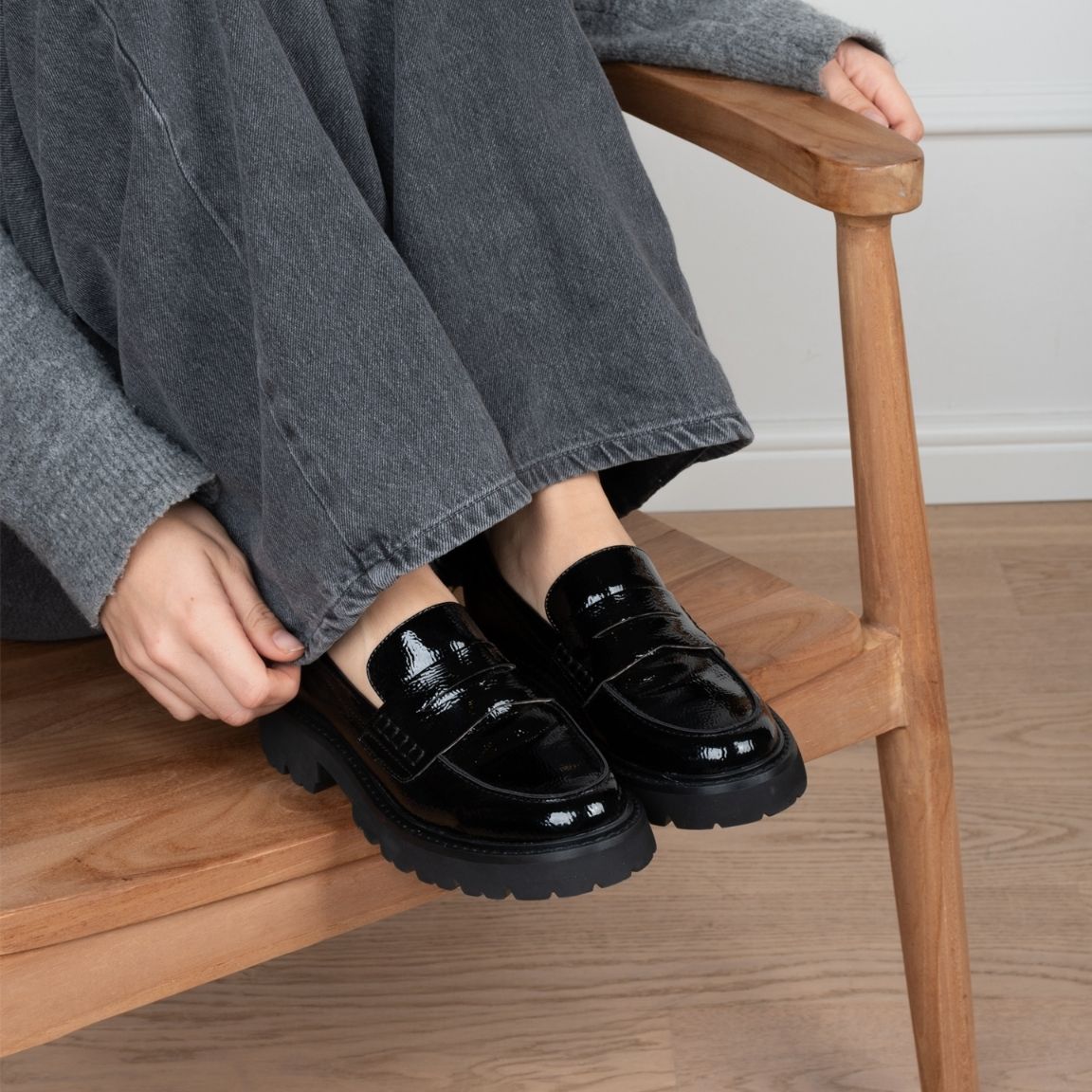 PoelmanLexyLoafersC0699-7PSH1-Black__2