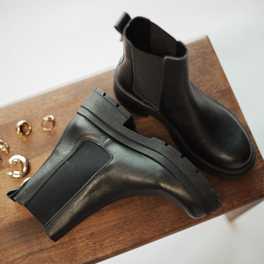 Red-Rag Basic Chelsea Boot -  Black Nappa