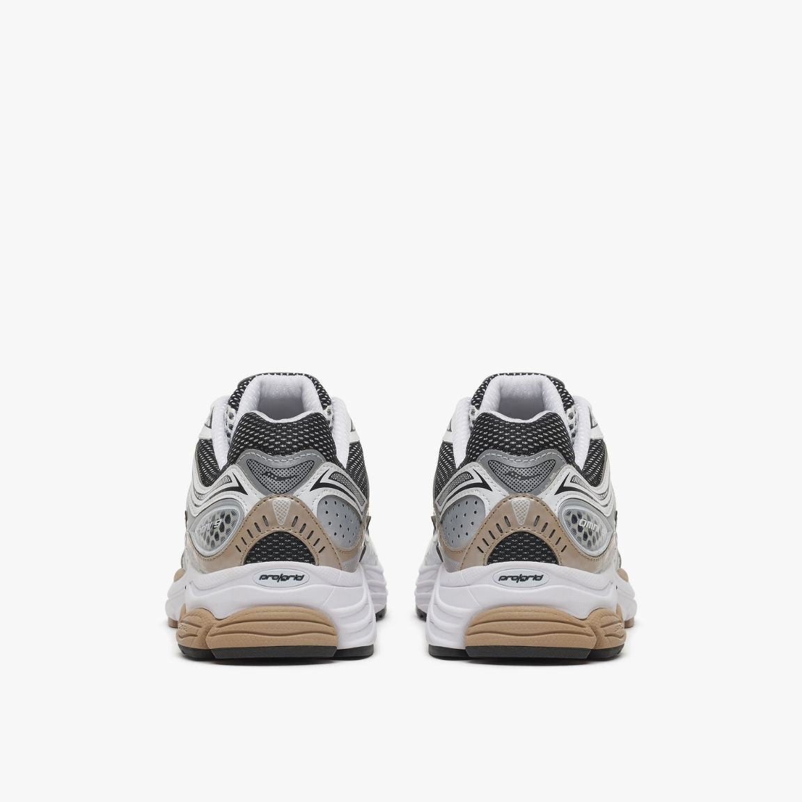 SauconyProgridOmni9S101245-1097-White_Saddle__4