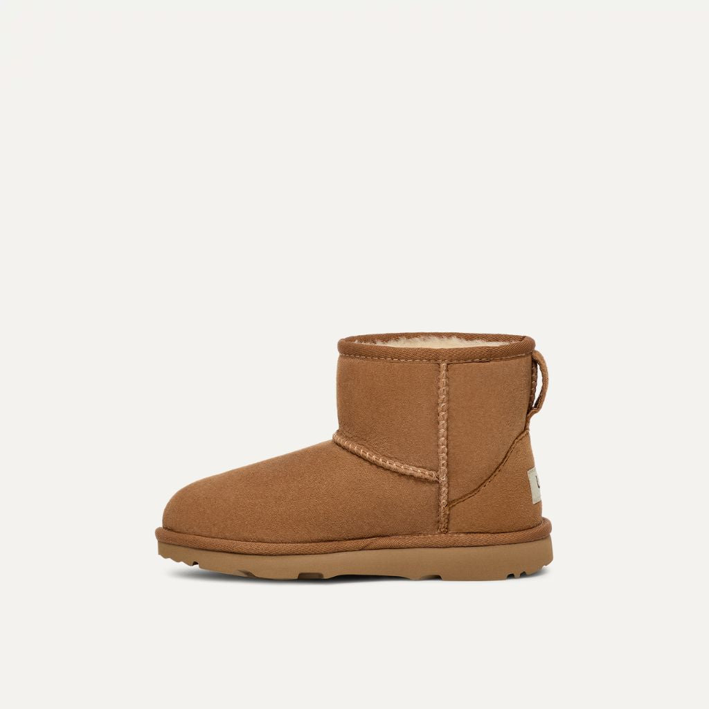 UGG Classic Mini II Jr. -  Chestnut