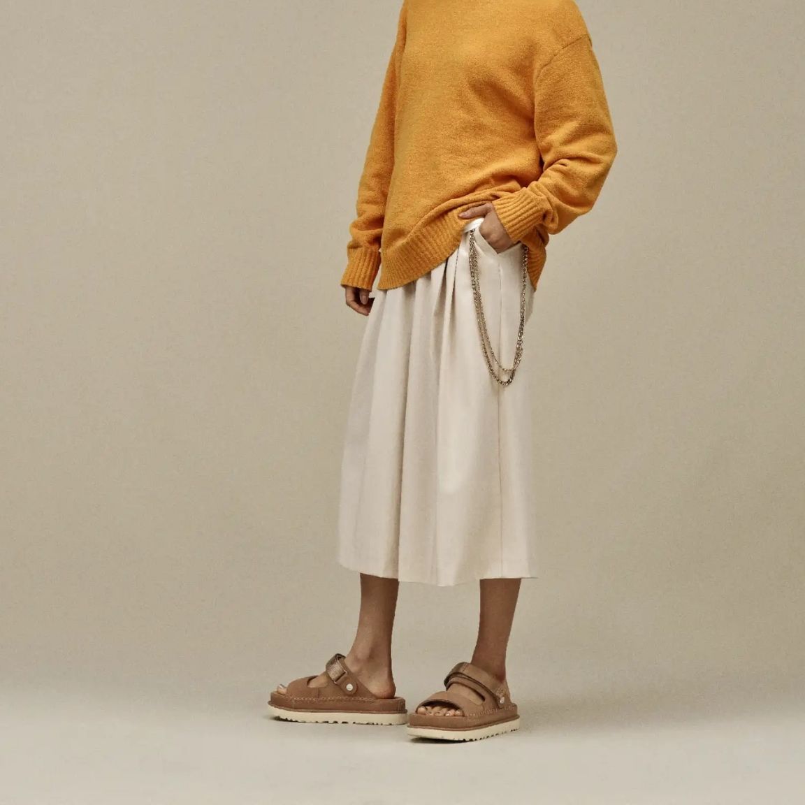 UGGGoldenstarGlide1167399-CHE-Chestnut__4