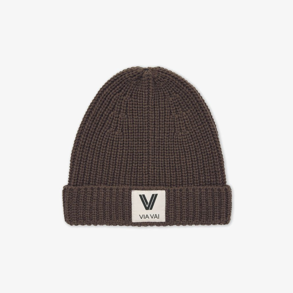 VIAVAIZolaMaeMuts-Corvino__1